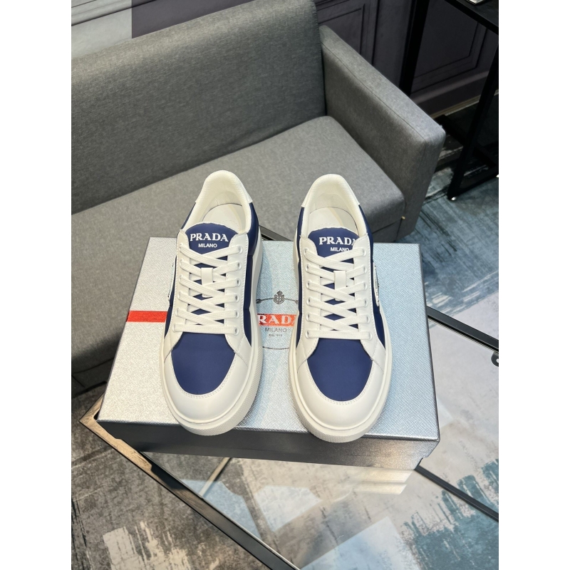 Pra*a casual shoes
